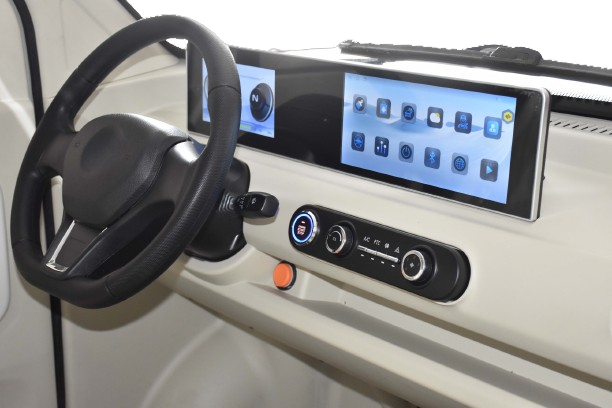 Masina electrica X2  urbana 4