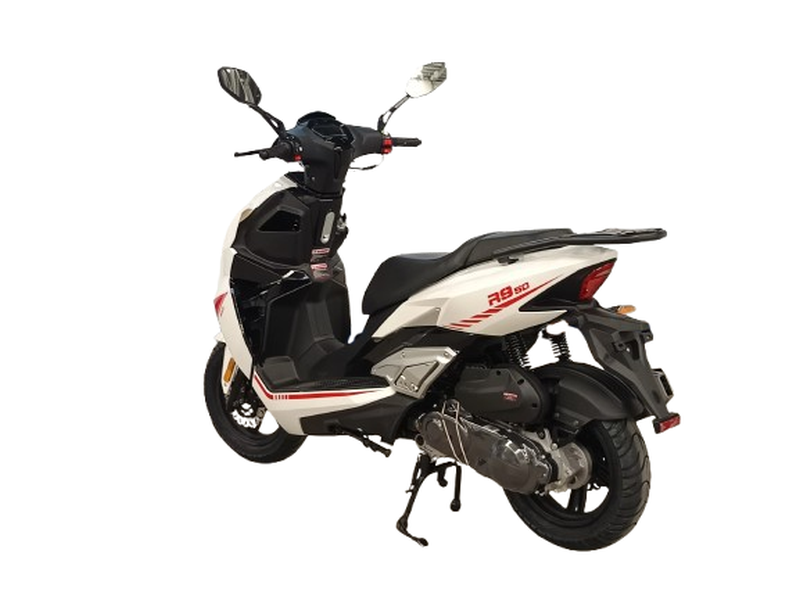 Scuter benzina 49cc fara permis4.png